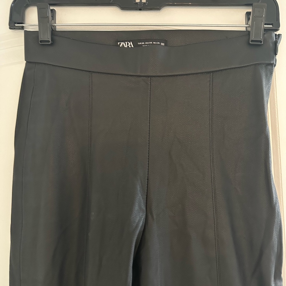 Faux Leather Pants with zip